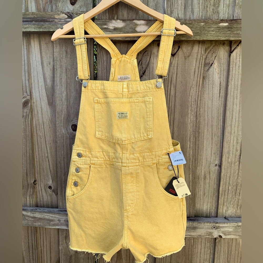 Levi”s Vintage Shortails